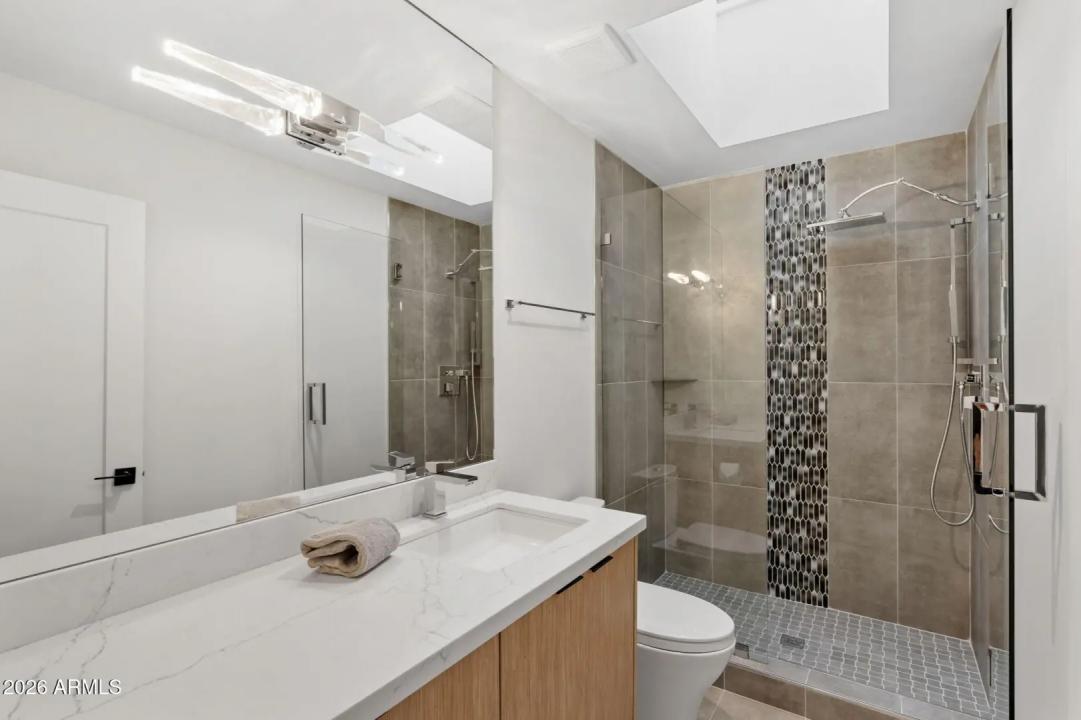 Real Estate Picture 21