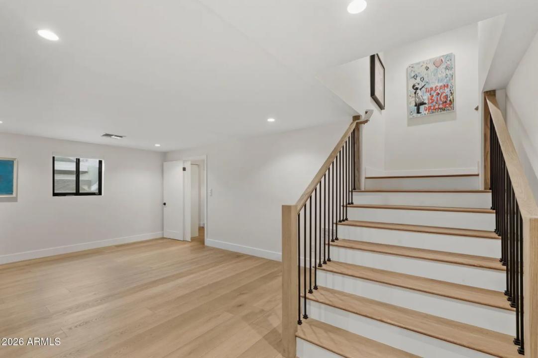 Real Estate Picture 34