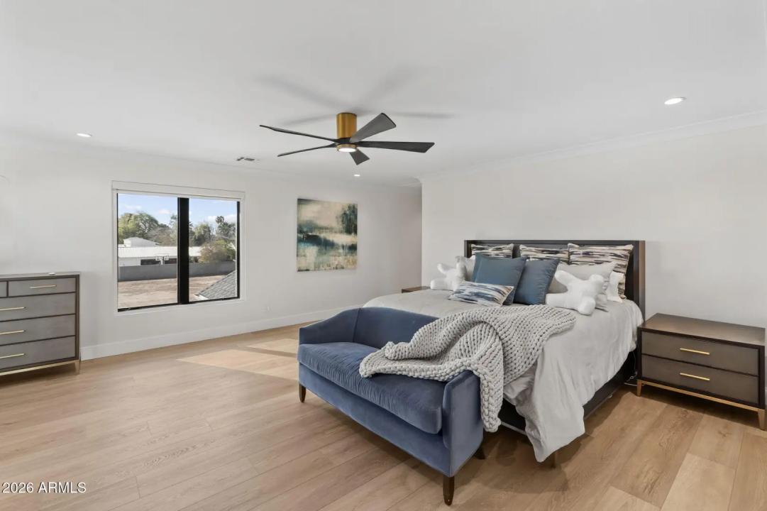 Real Estate Picture 42