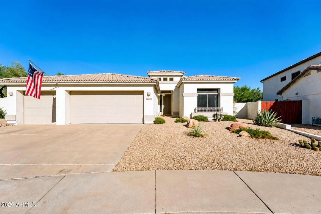 Real Estate Picture 11