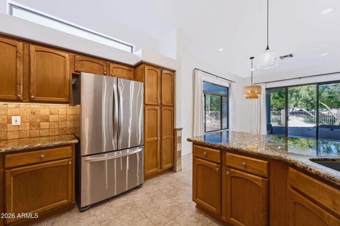 Real Estate Picture 7