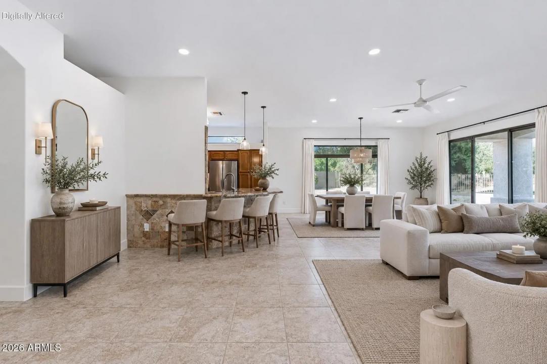 Real Estate Picture 3