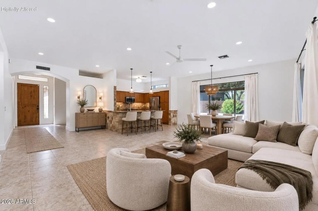 Real Estate Picture 4