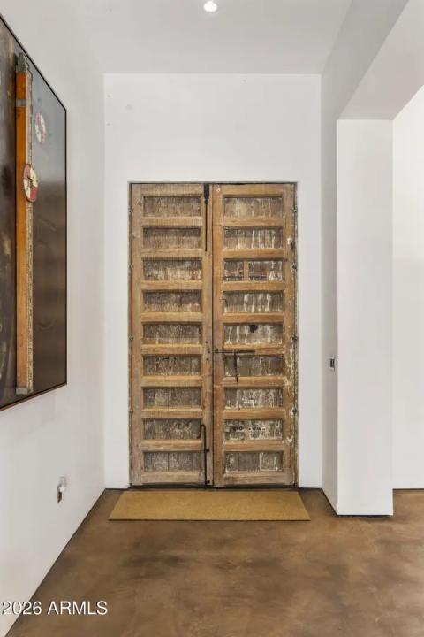 Real Estate Picture 8
