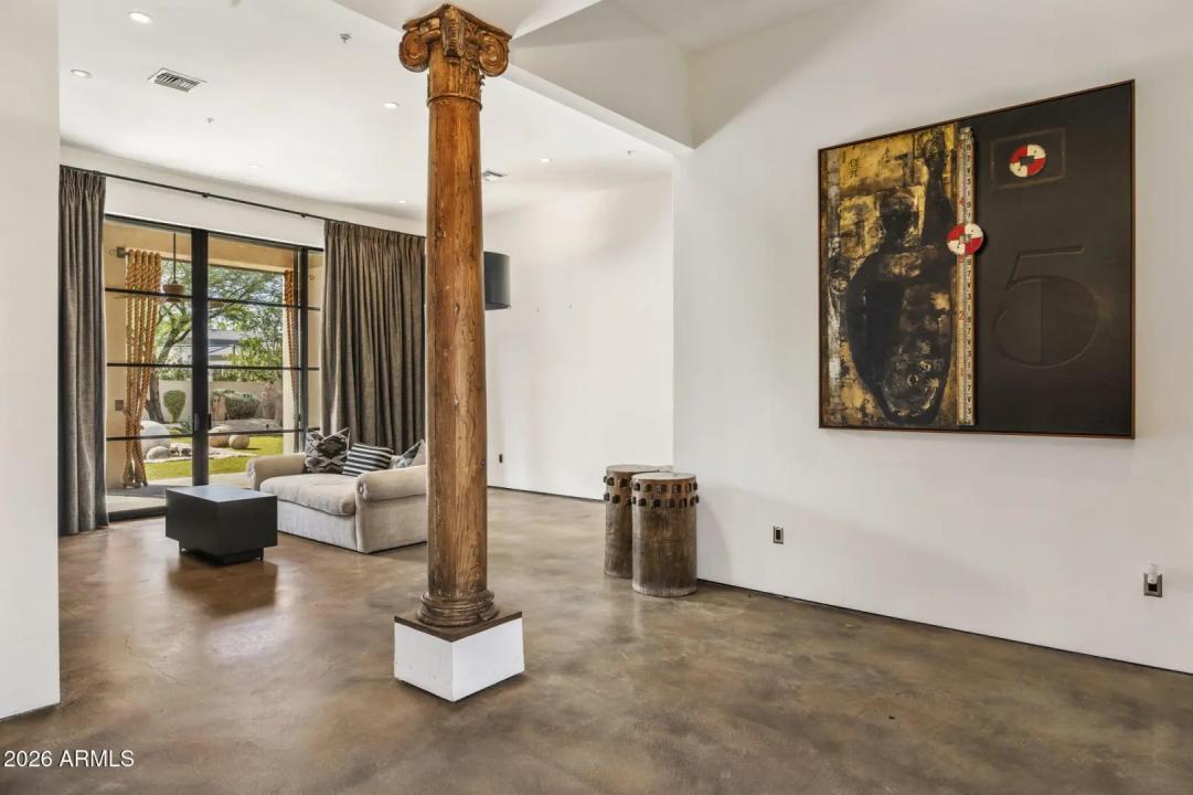 Real Estate Picture 7