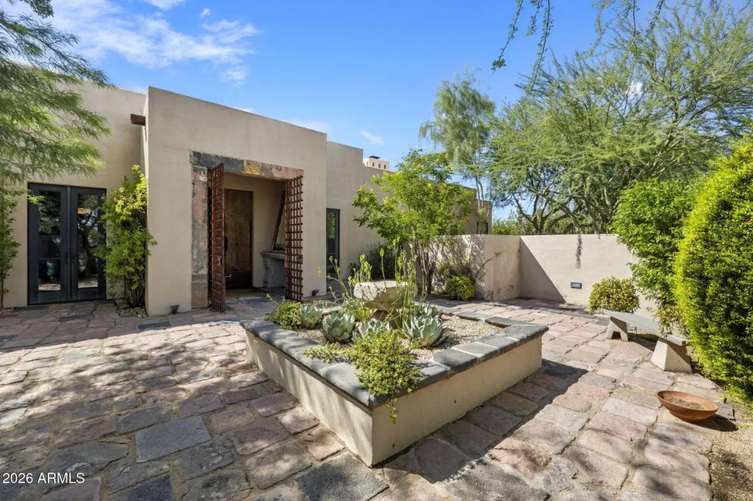 Real Estate Picture 2