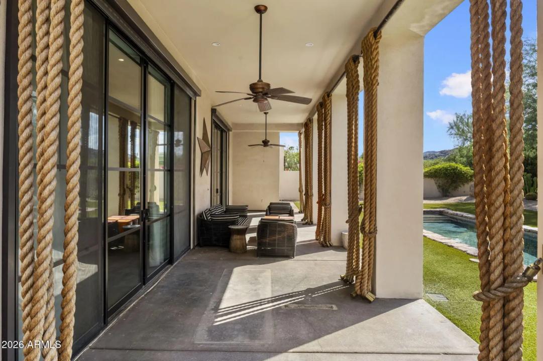 Real Estate Picture 3