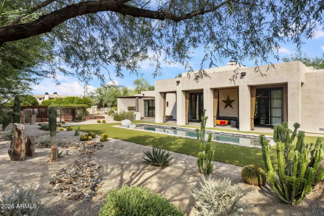 Real Estate Picture 24