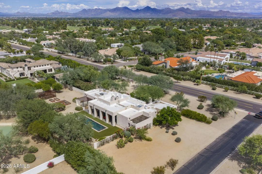 Real Estate Picture 18