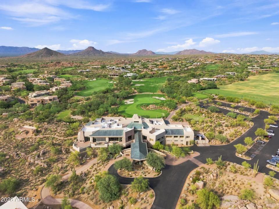 Real Estate Picture 37