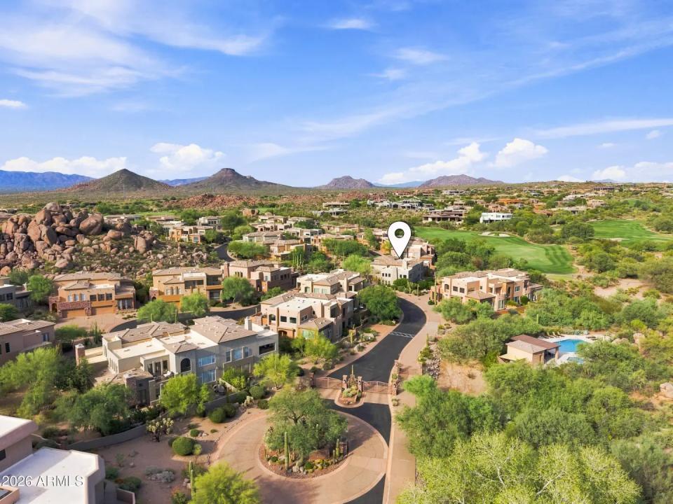 Real Estate Picture 5