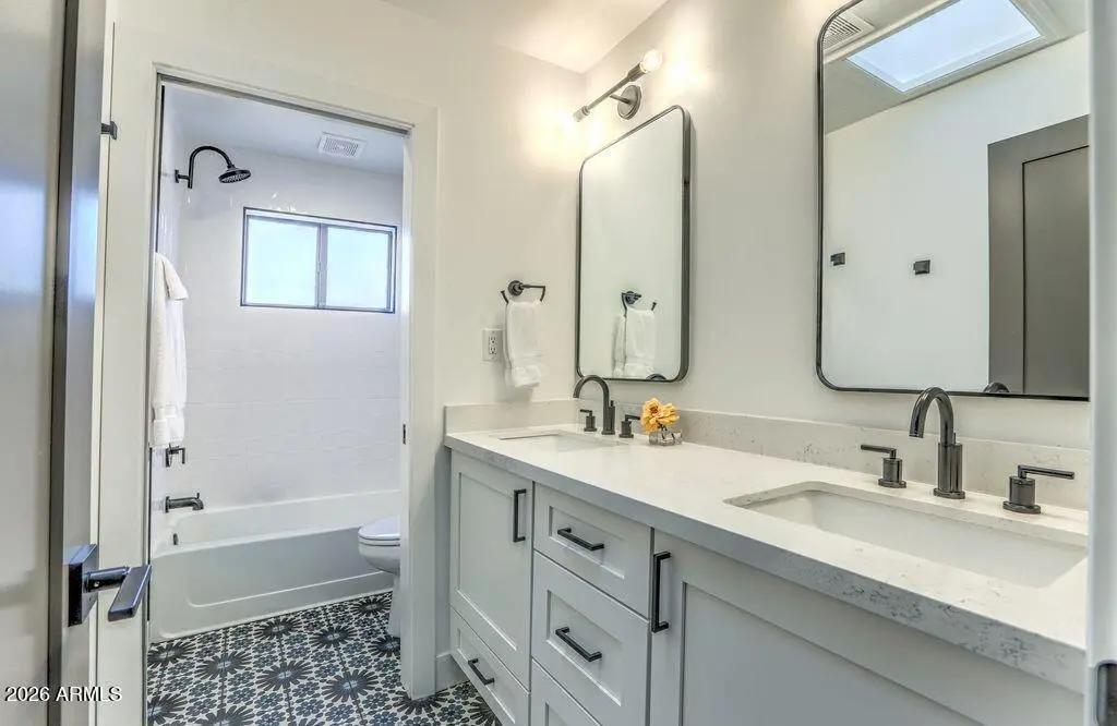Real Estate Picture 25