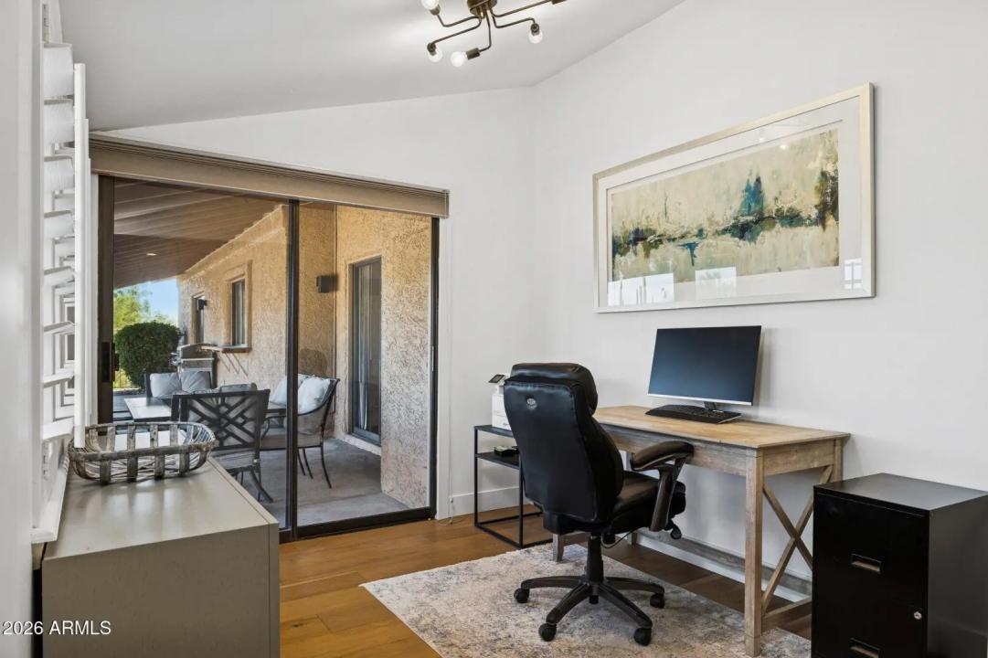 Real Estate Picture 17