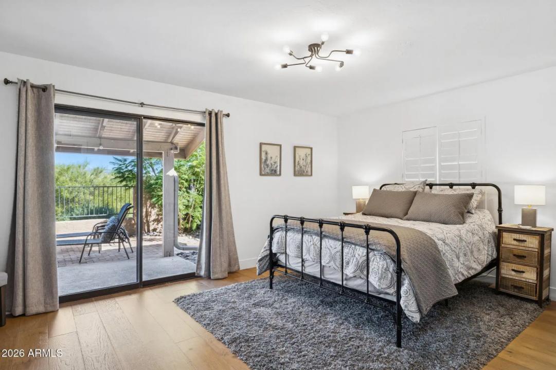 Real Estate Picture 22