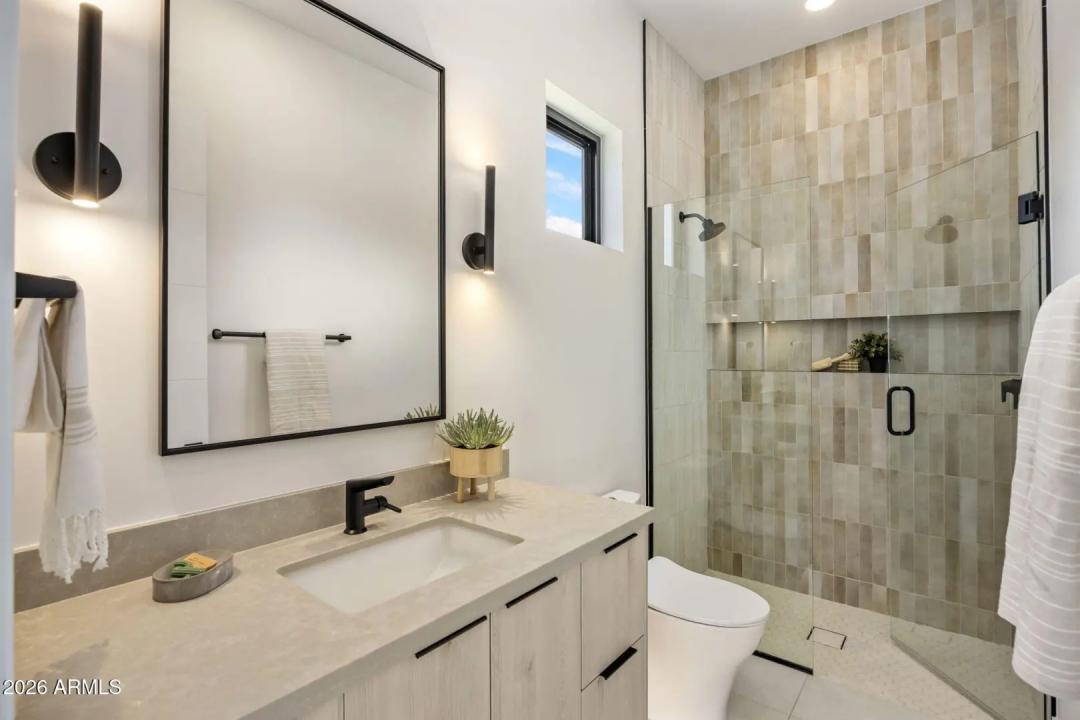 Real Estate Picture 35