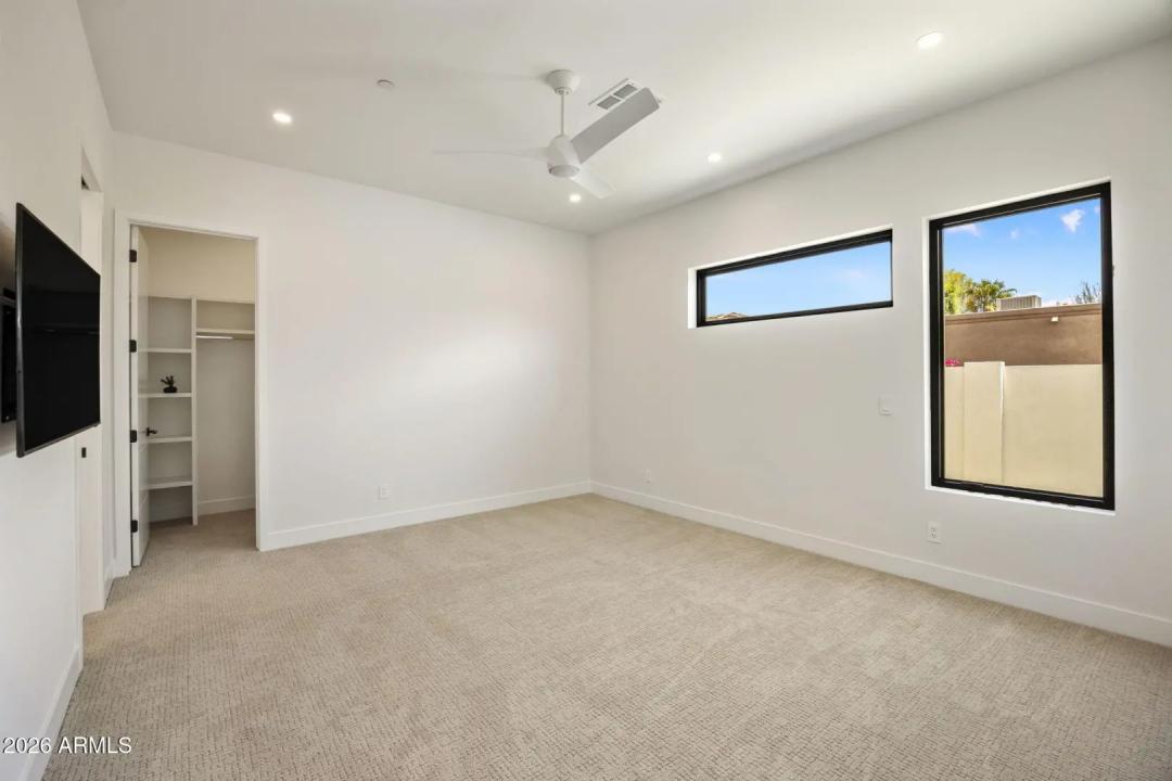 Real Estate Picture 36