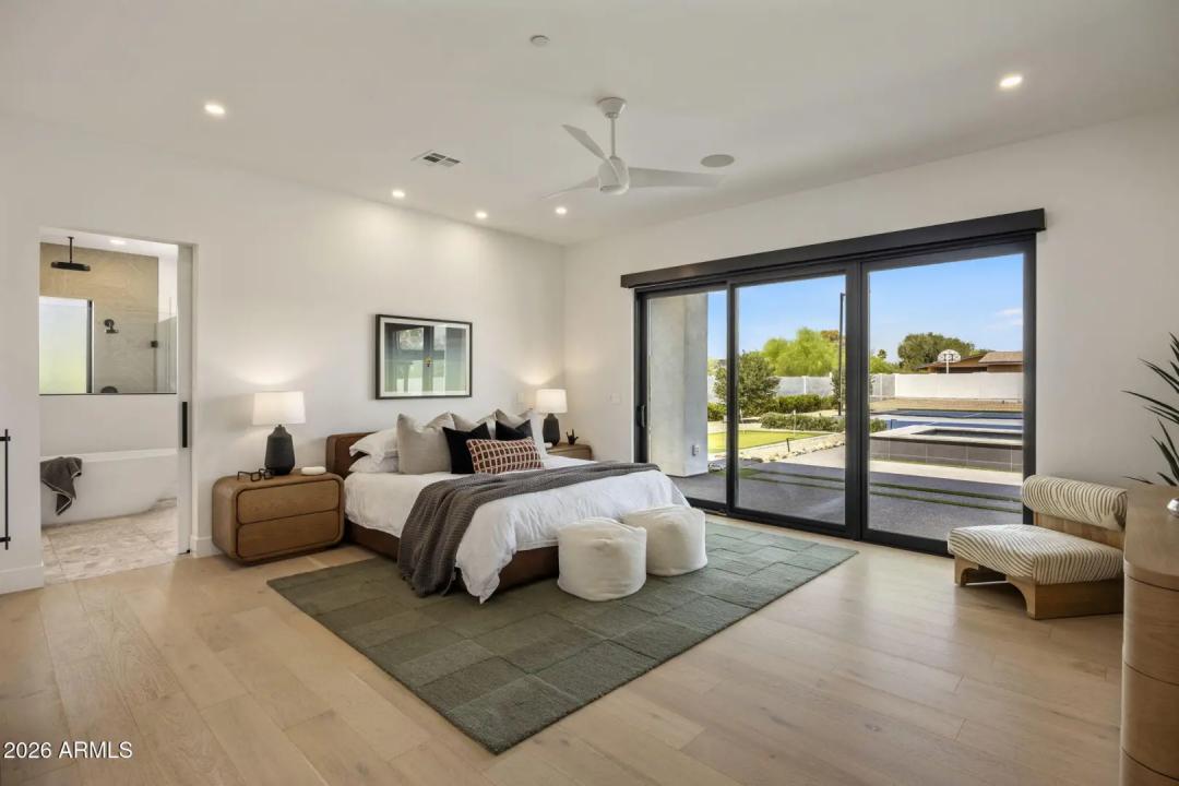 Real Estate Picture 27