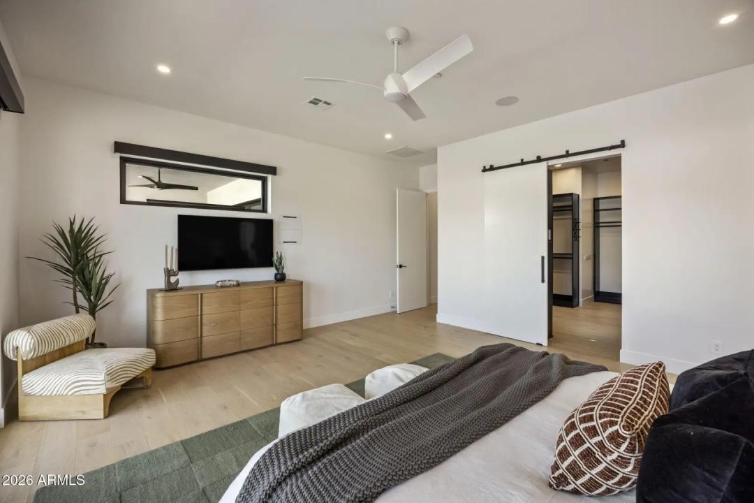 Real Estate Picture 29