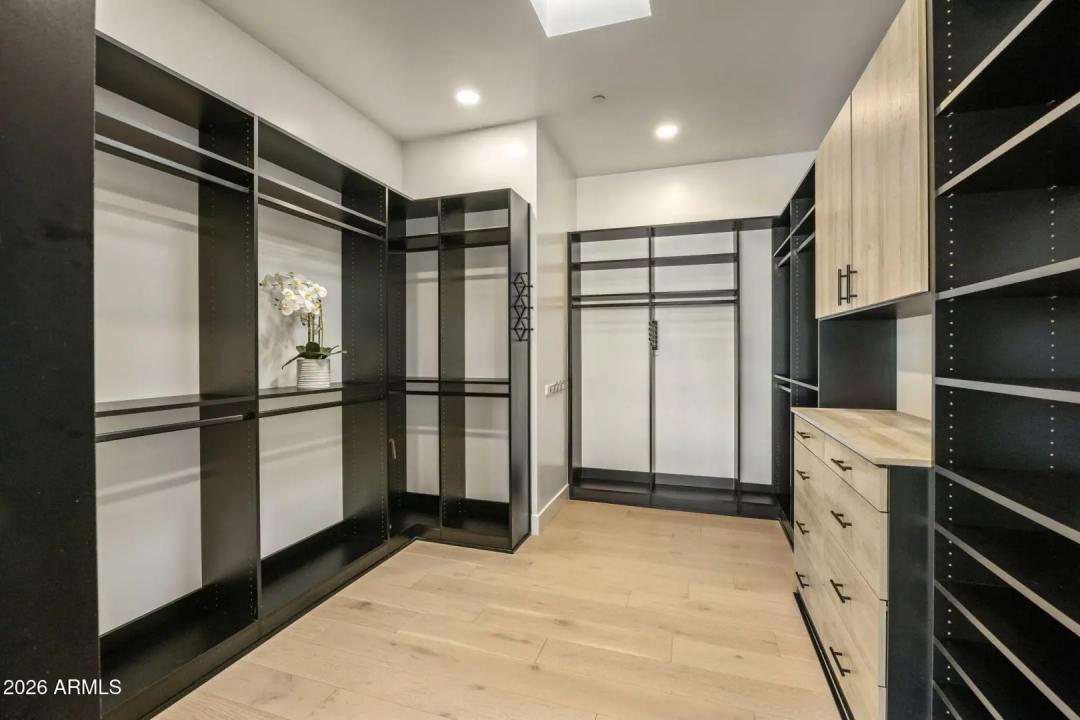 Real Estate Picture 30
