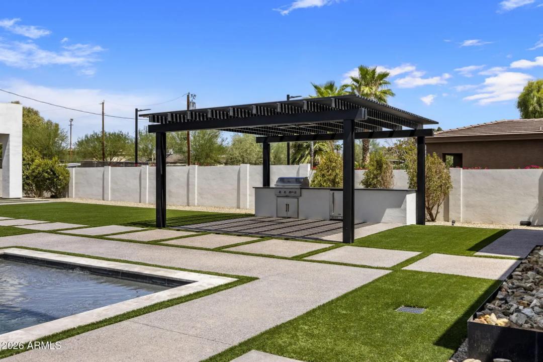Real Estate Picture 43
