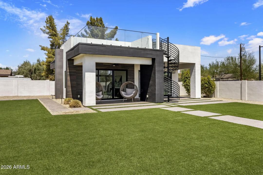 Real Estate Picture 48