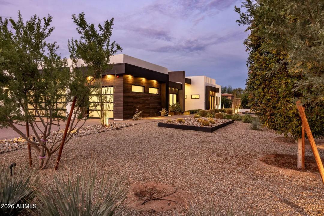 Real Estate Picture 3