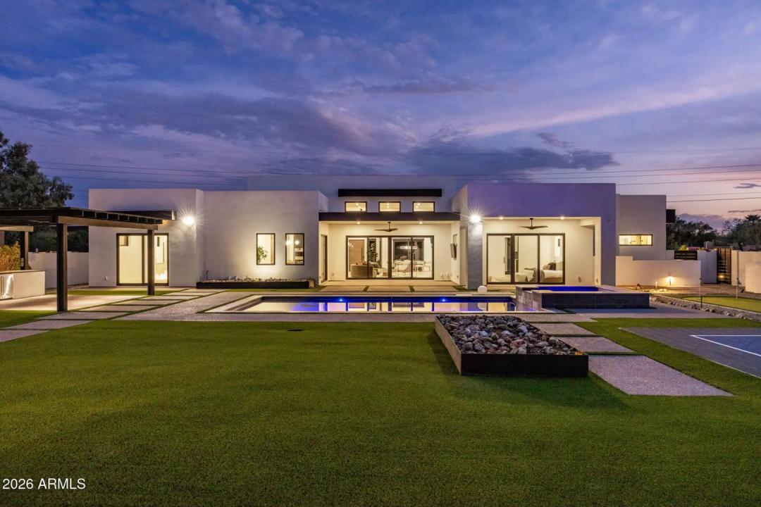 Real Estate Picture 5