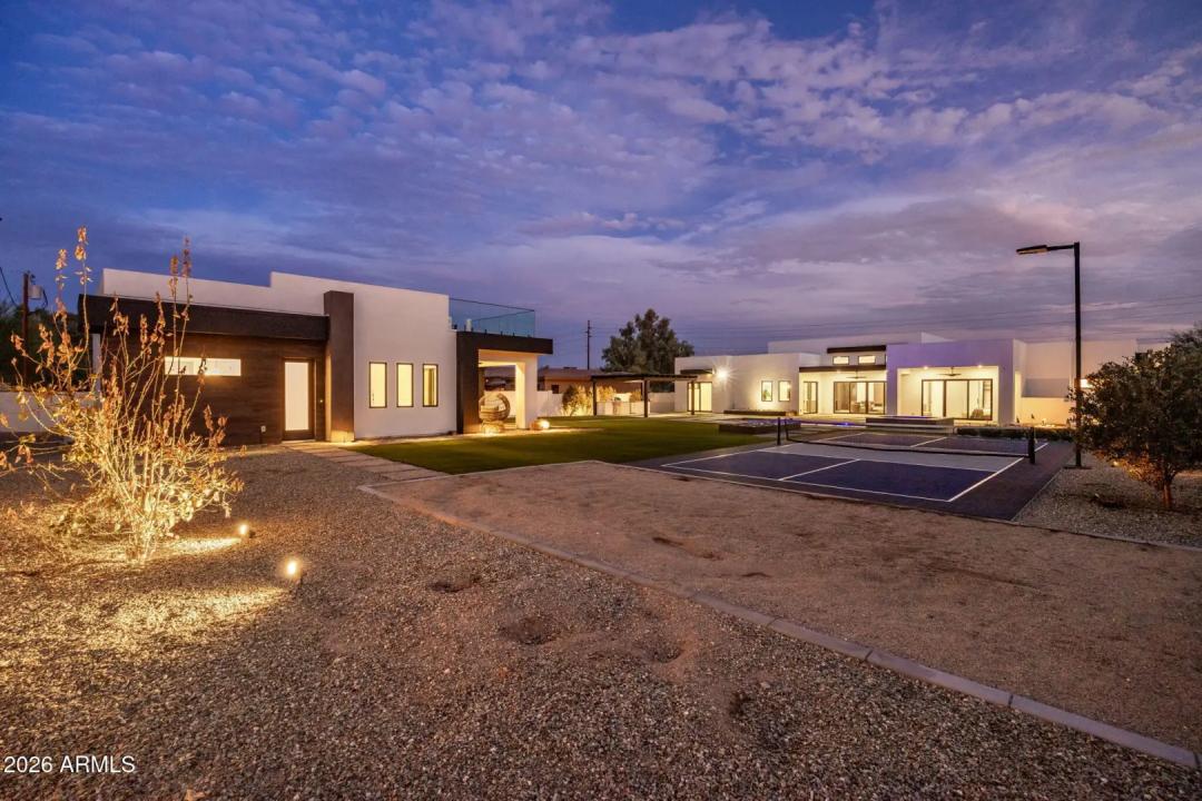 Real Estate Picture 6