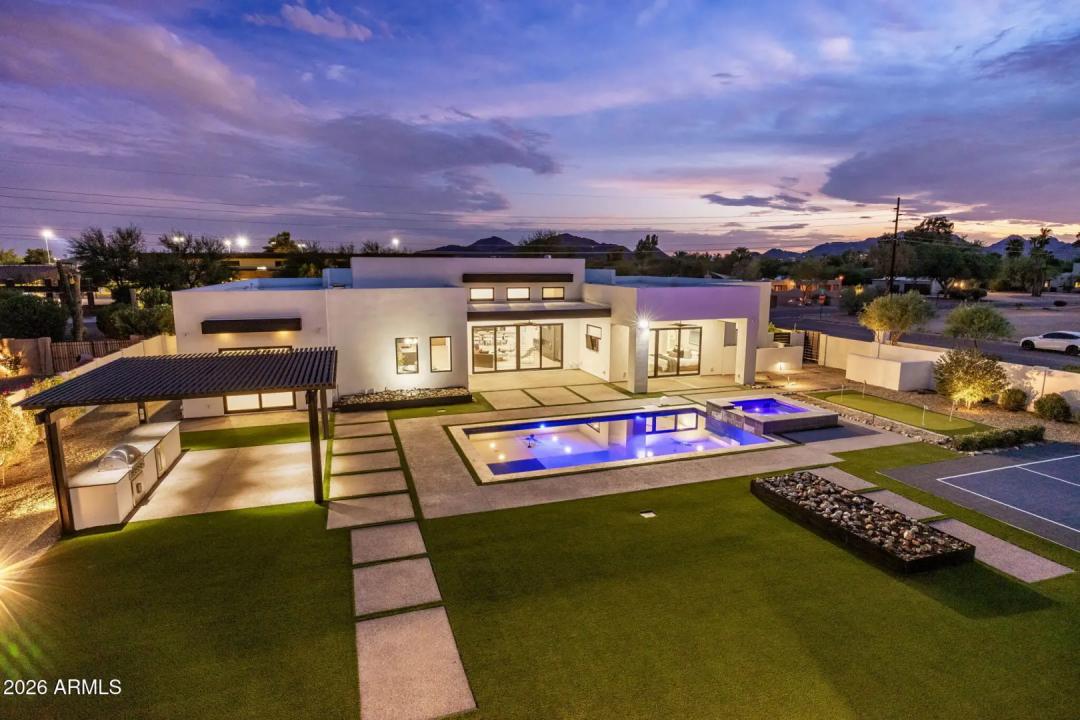 Real Estate Picture 9