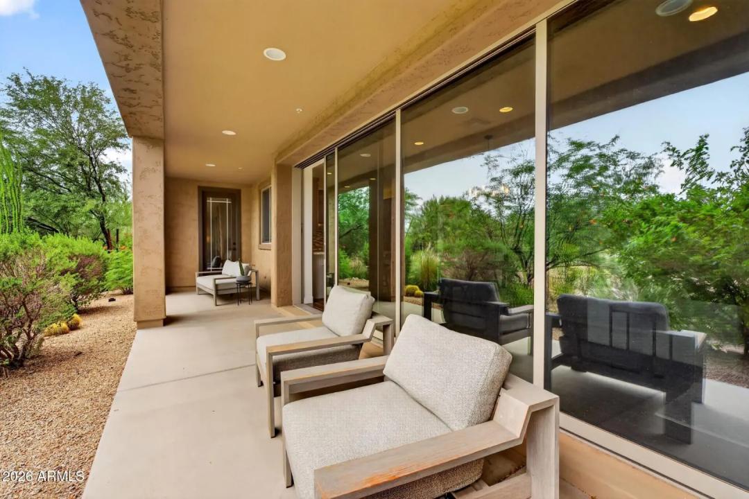 Real Estate Picture 23