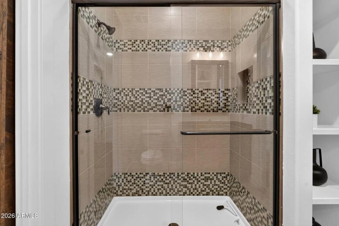 Real Estate Picture 20