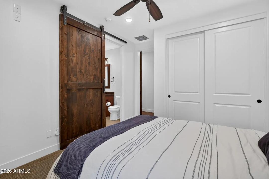 Real Estate Picture 18