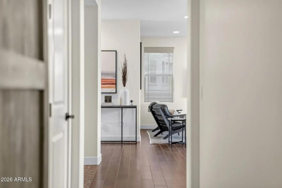 Real Estate Picture 9