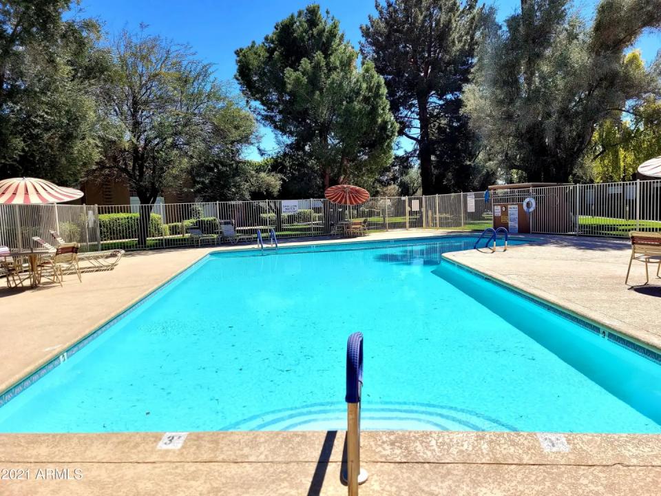 Real Estate Picture 5
