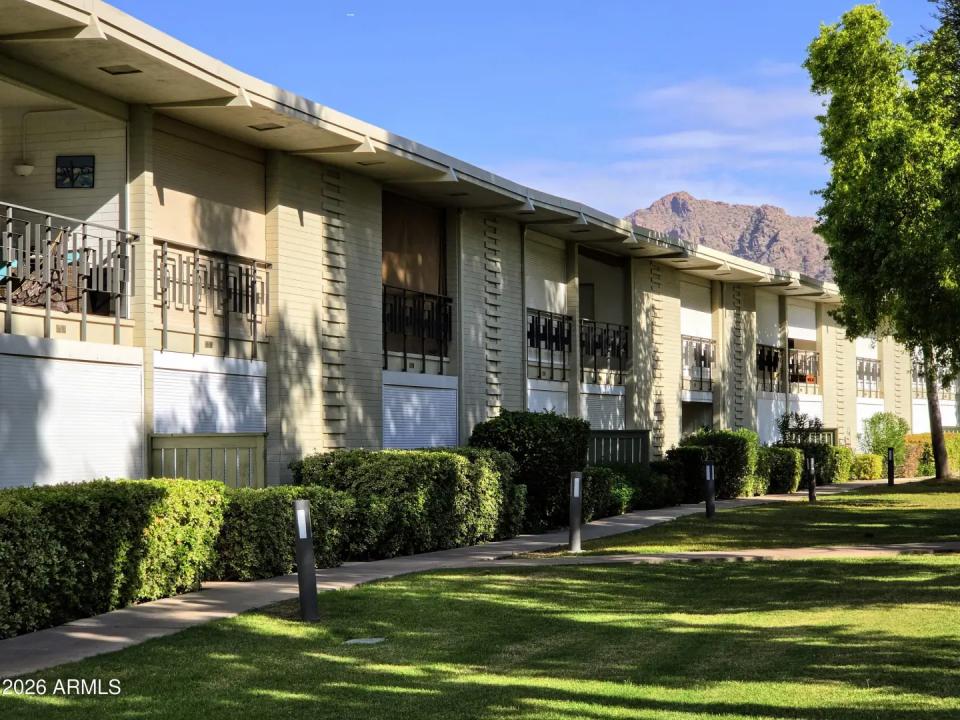 Real Estate Picture 1