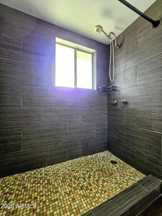 Real Estate Picture 18