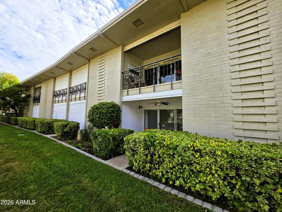 Real Estate Picture 21