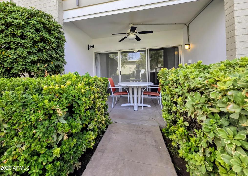 Real Estate Picture 16