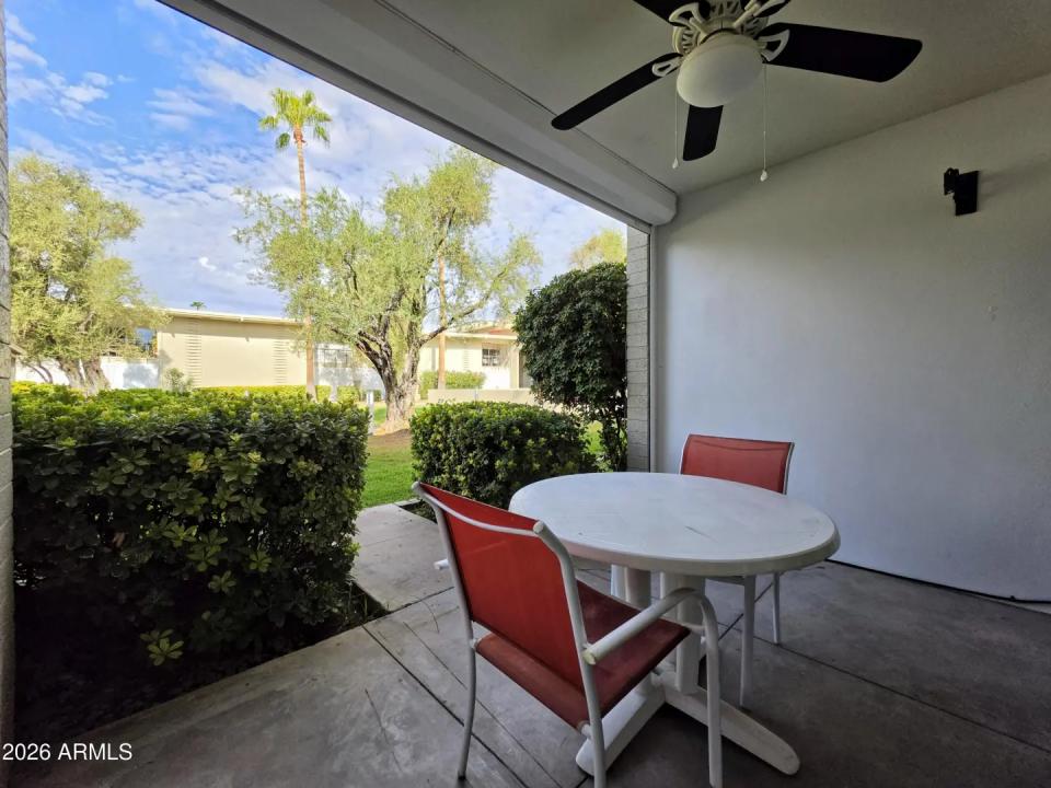 Real Estate Picture 17