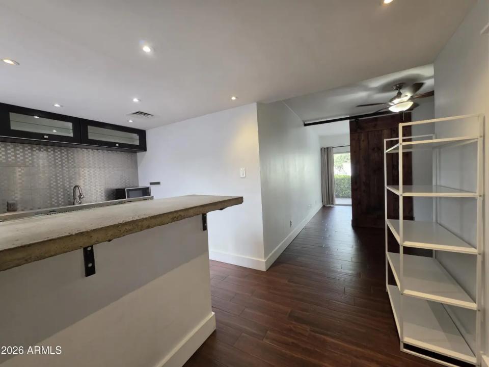 Real Estate Picture 11