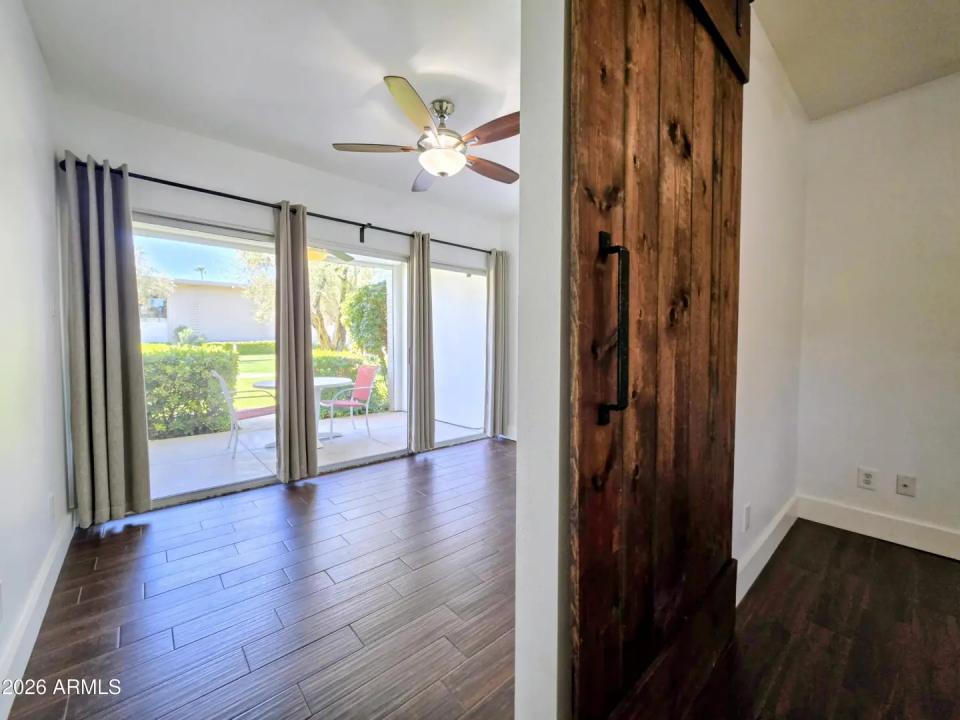 Real Estate Picture 11