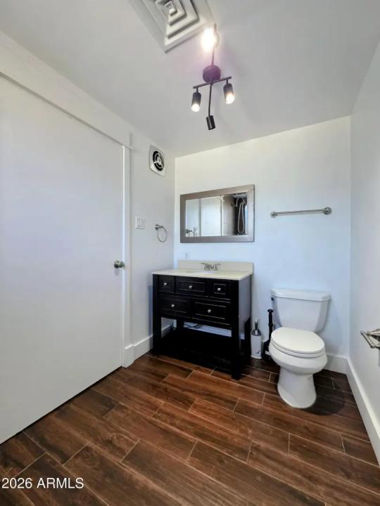Real Estate Picture 22