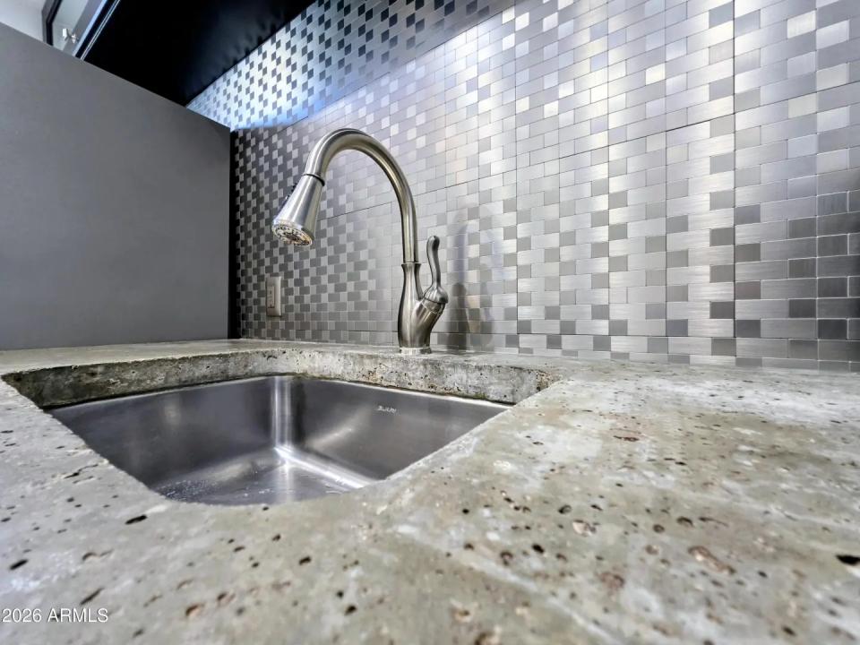 Real Estate Picture 8