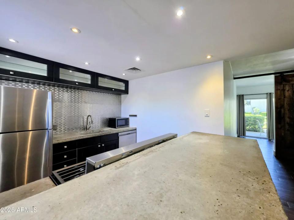 Real Estate Picture 9