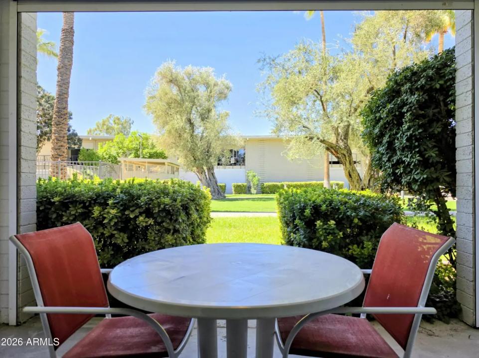 Real Estate Picture 18