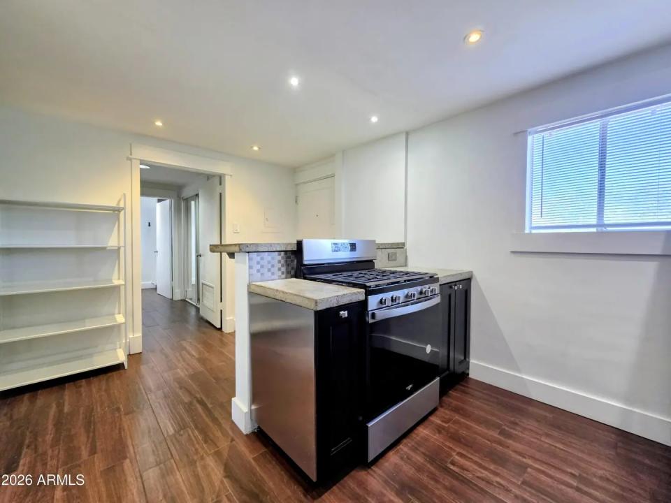 Real Estate Picture 6