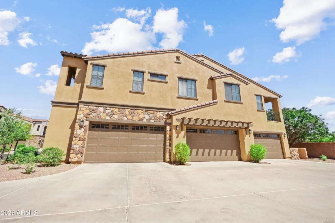 Real Estate Picture 5