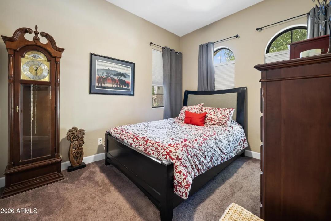 Real Estate Picture 18