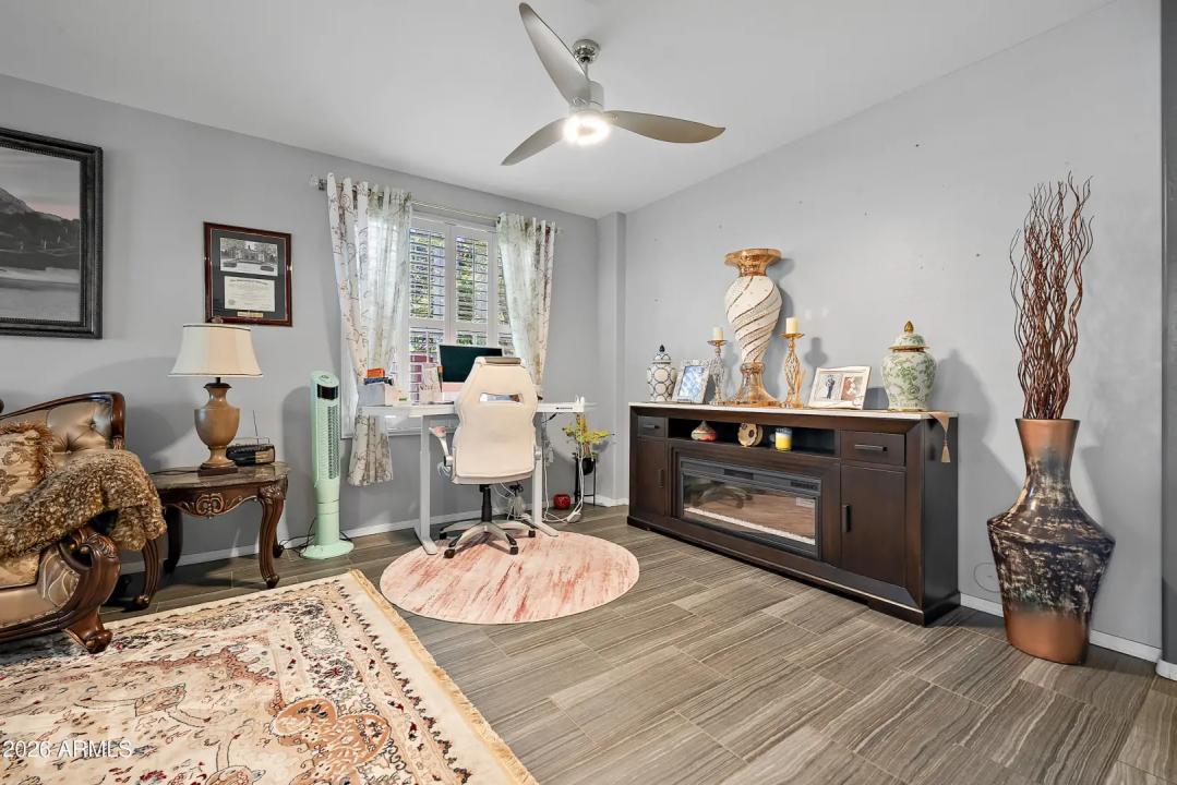 Real Estate Picture 5