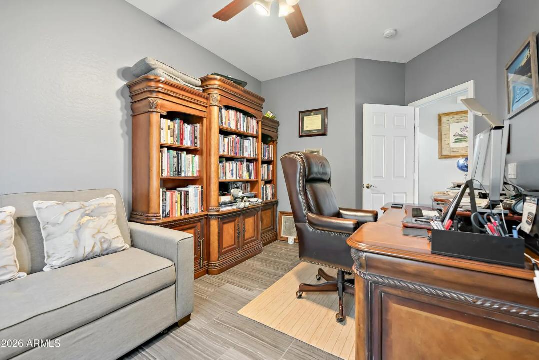 Real Estate Picture 14
